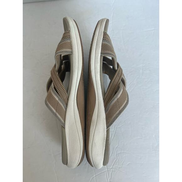 Clarks Cloudsteppers Mira Isle Tan/White Canvas Strap Flip Flop Slide Sandal 7.5 - Picture 6 of 11